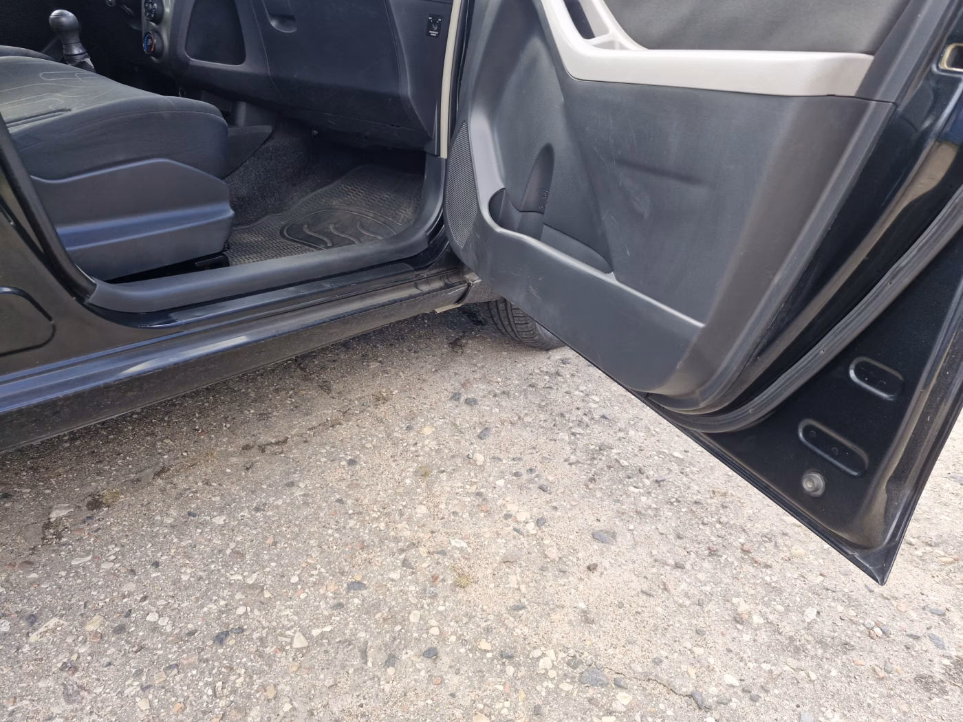 Toyota Yaris фото 19