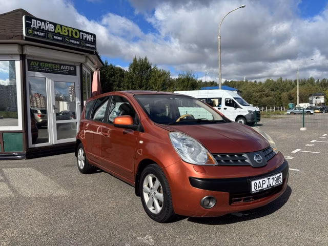Nissan Note фото 2