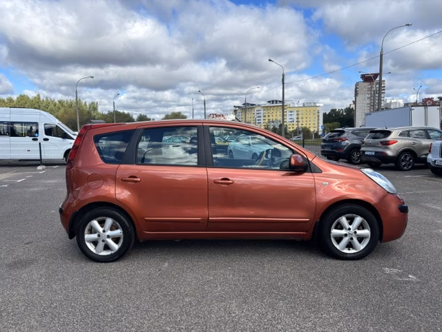 Nissan Note фото 5