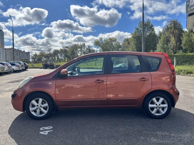 Nissan Note фото 4