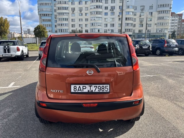 Nissan Note фото 8