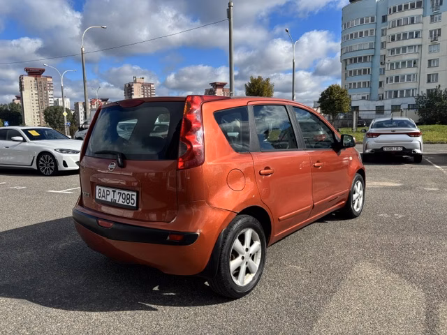 Nissan Note фото 9