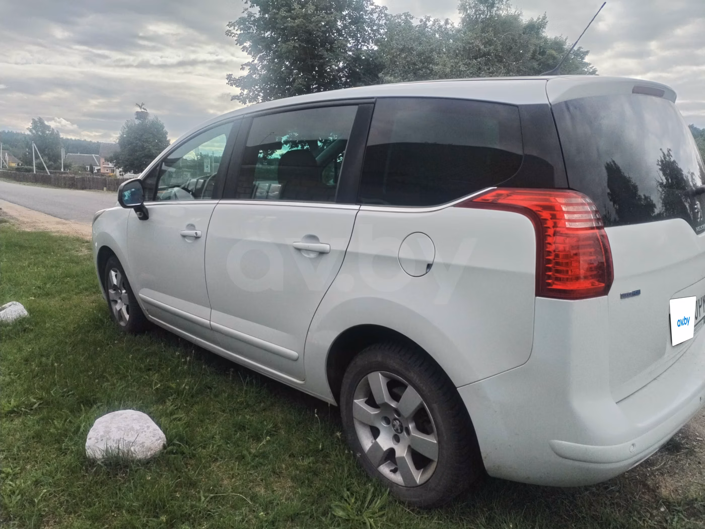 Peugeot 5008 фото 11