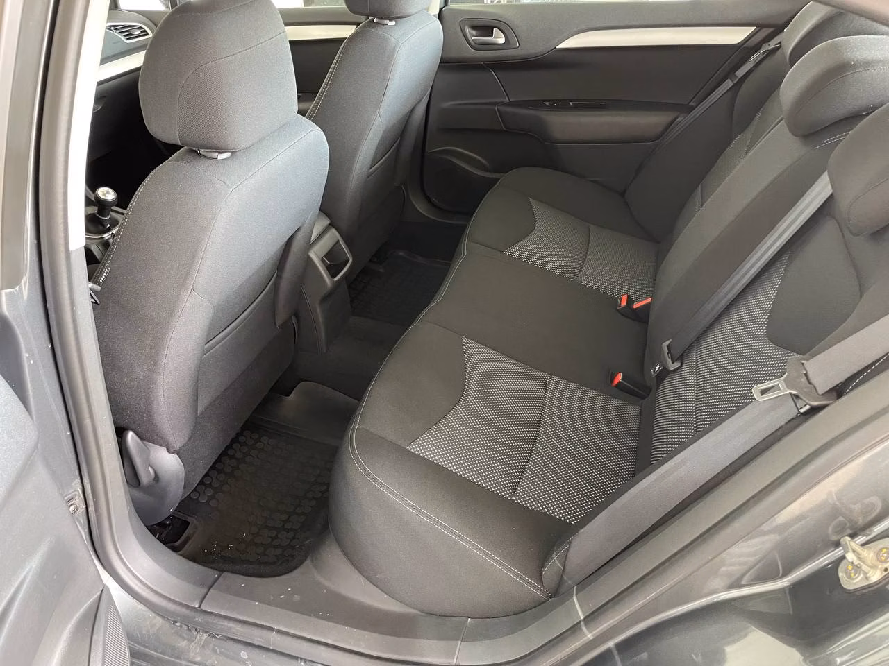 Citroen C4 фото 14