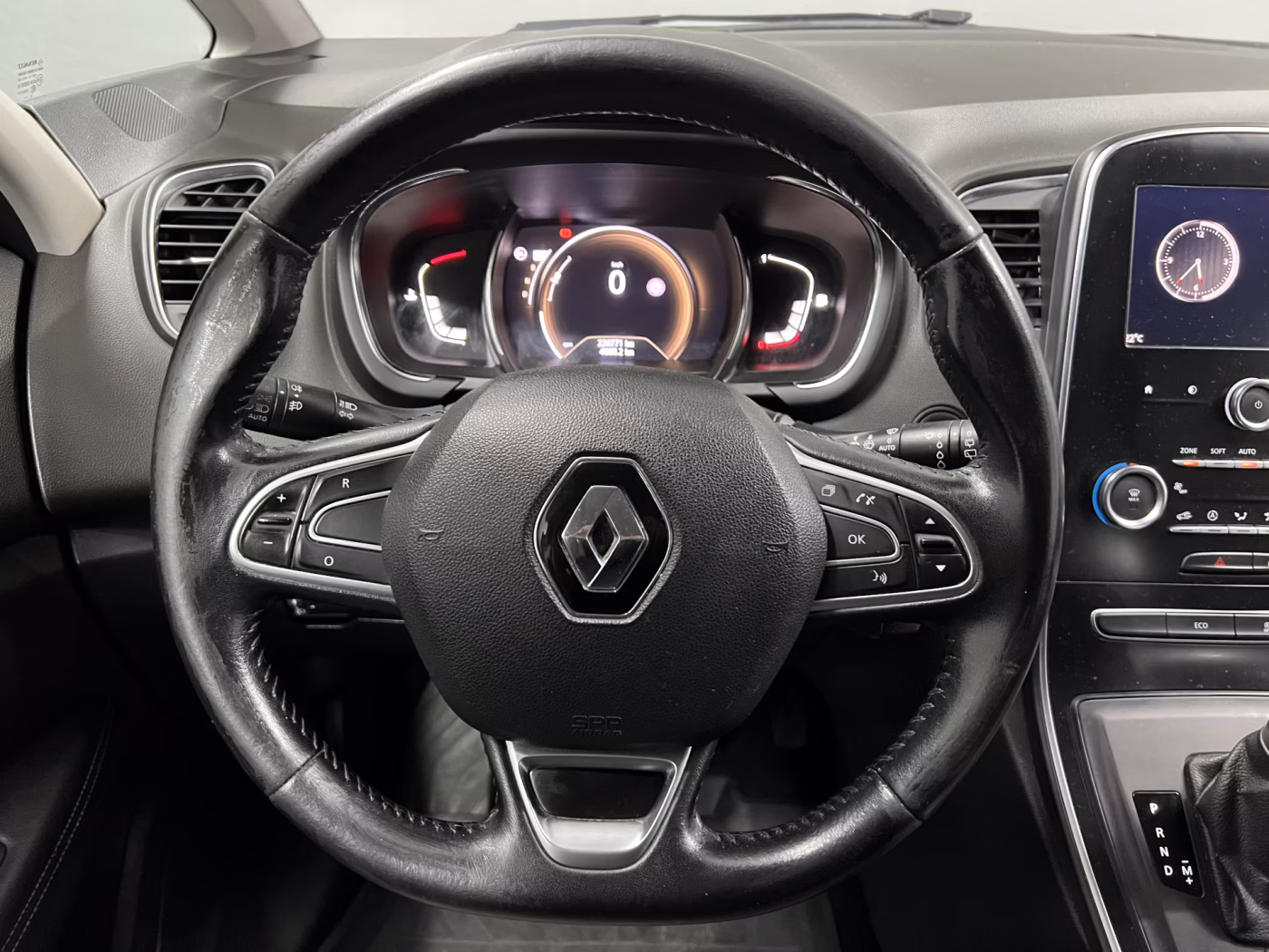 Renault Grand Scenic фото 12