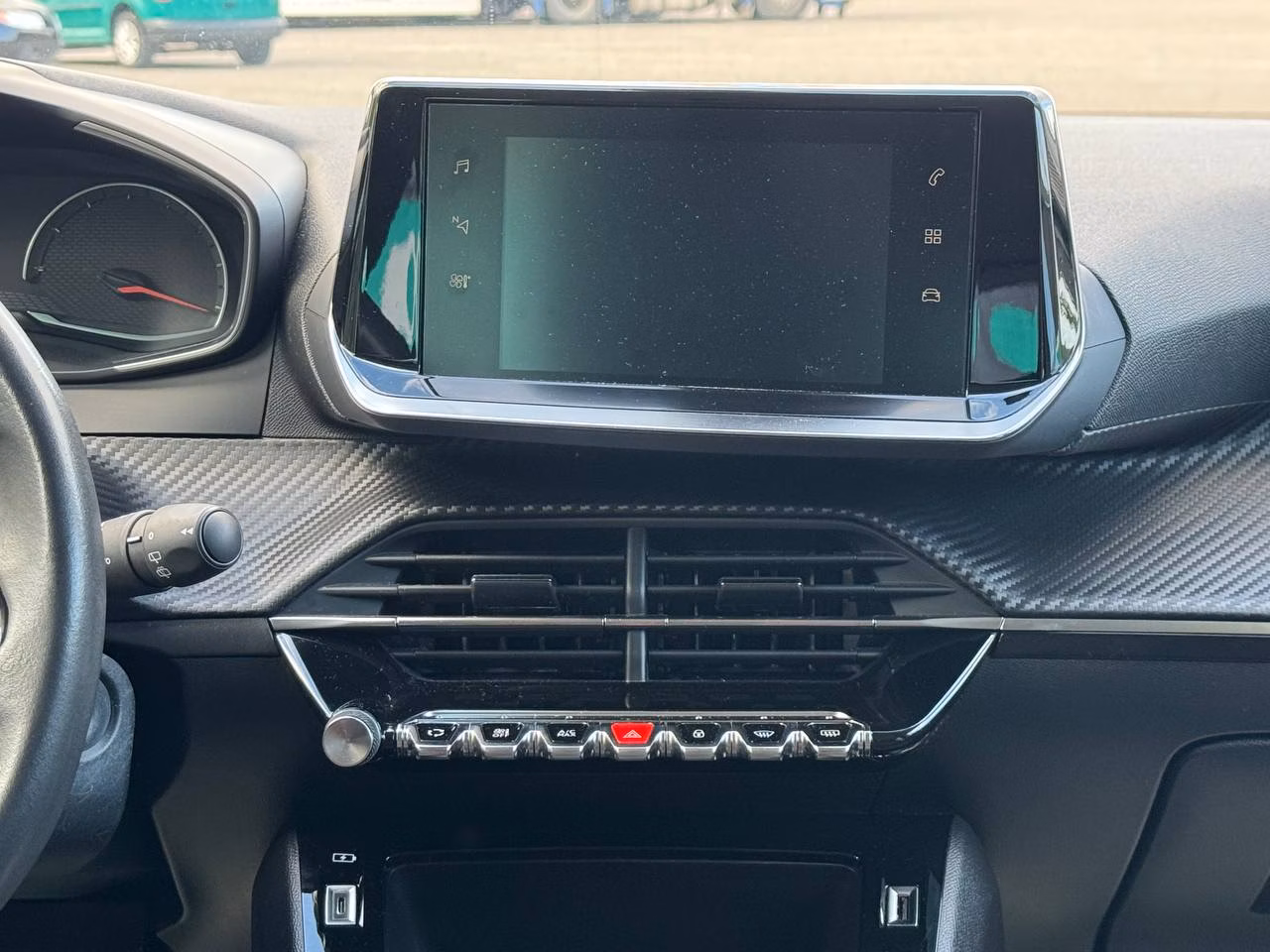 Peugeot 2008 фото 24