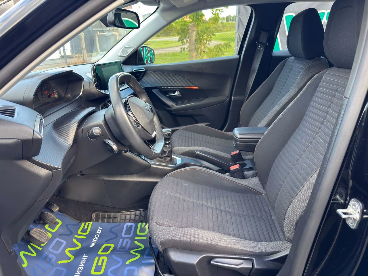 Peugeot 2008 фото 13