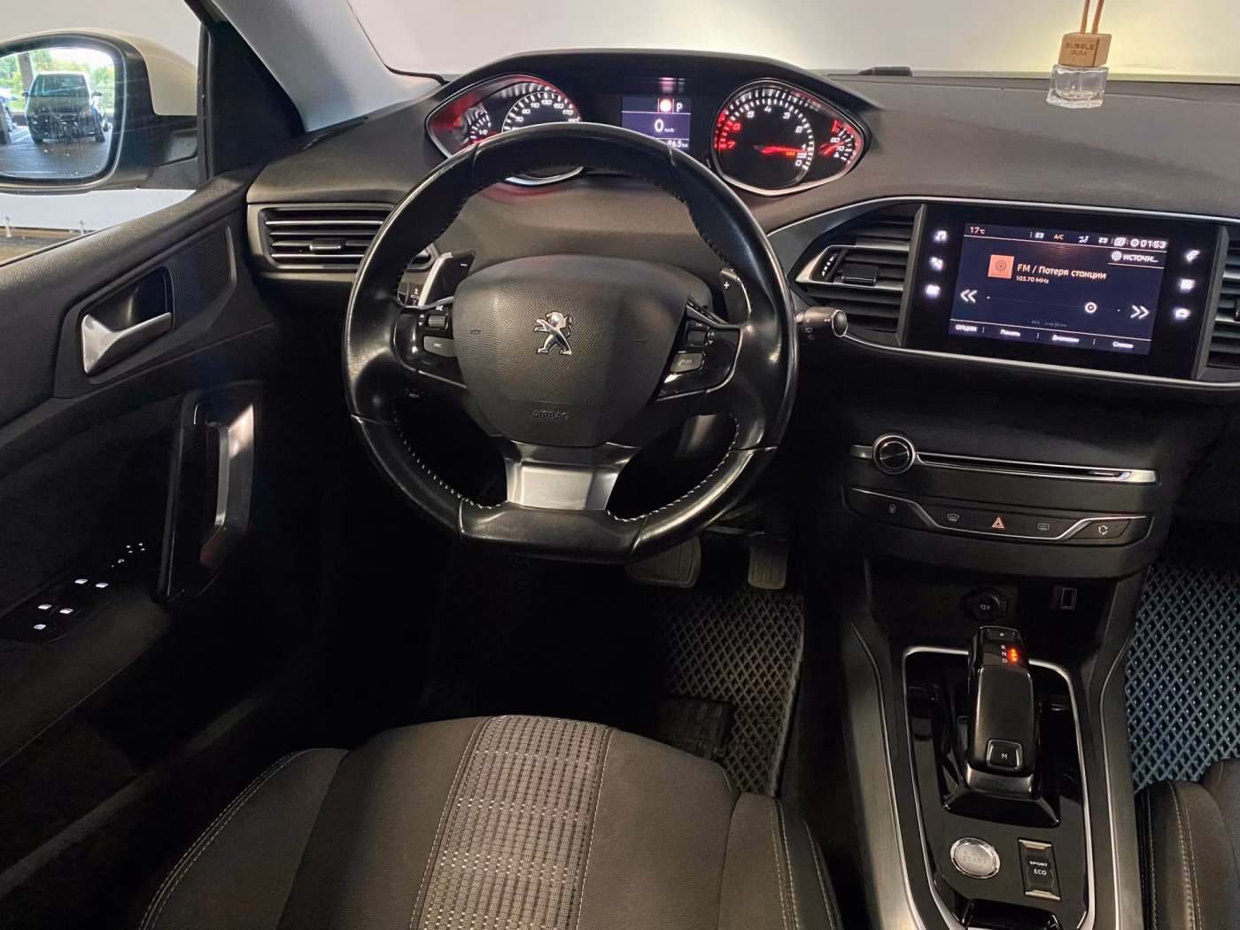 Peugeot 308 фото 8