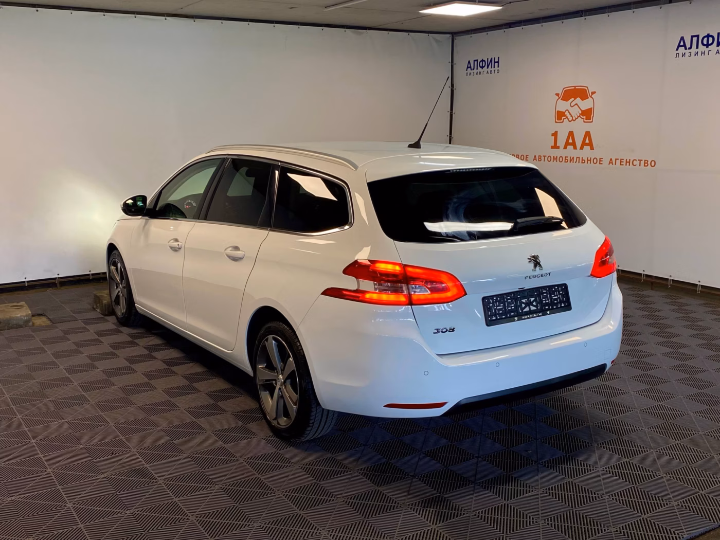 Peugeot 308 фото 6