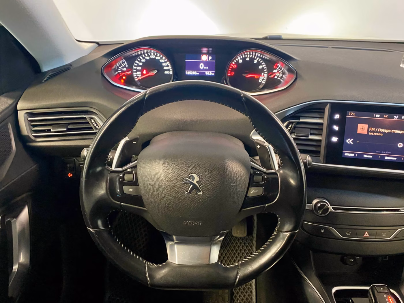 Peugeot 308 фото 11