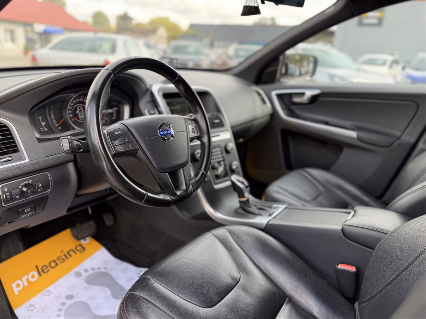 Volvo XC60 фото 15