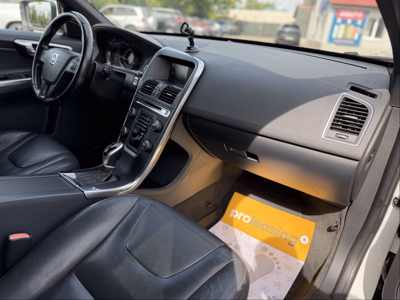 Volvo XC60 фото 17