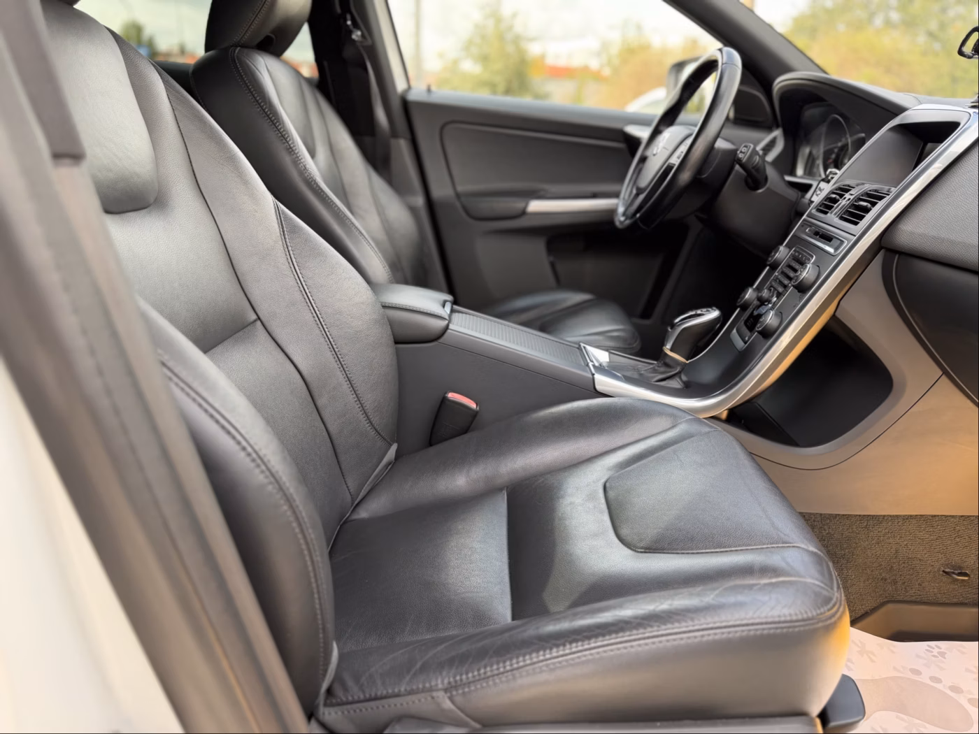 Volvo XC60 фото 21