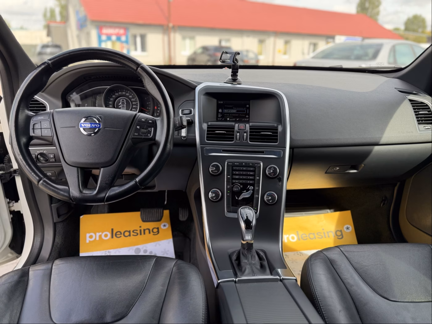 Volvo XC60 фото 18