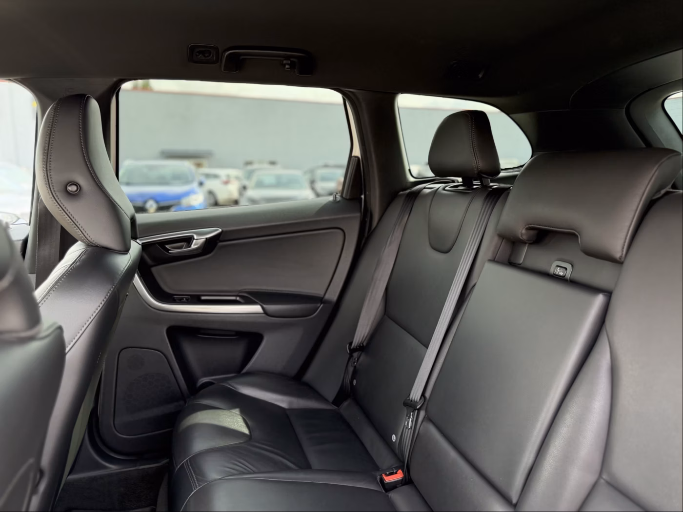 Volvo XC60 фото 24