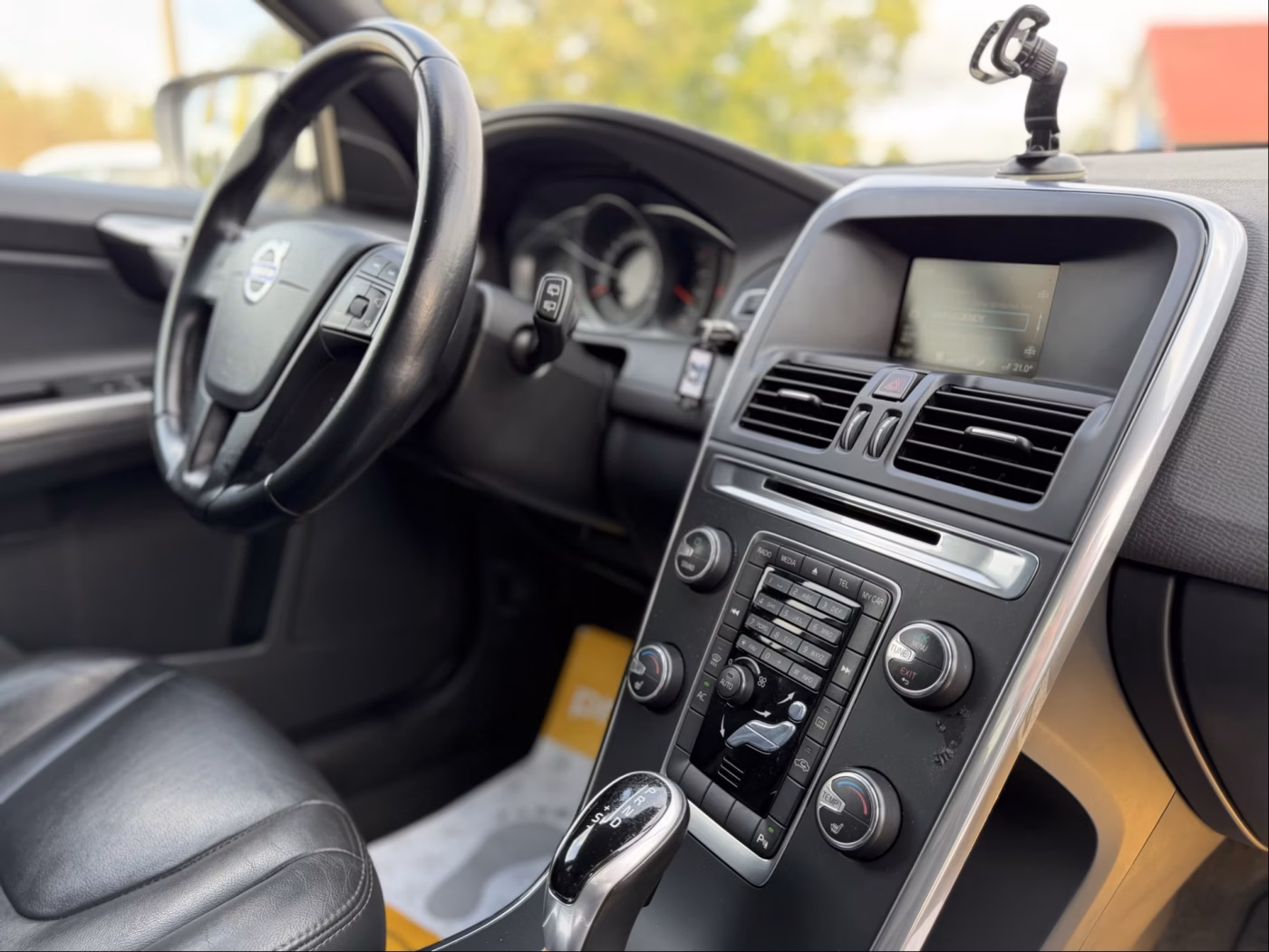 Volvo XC60 фото 26