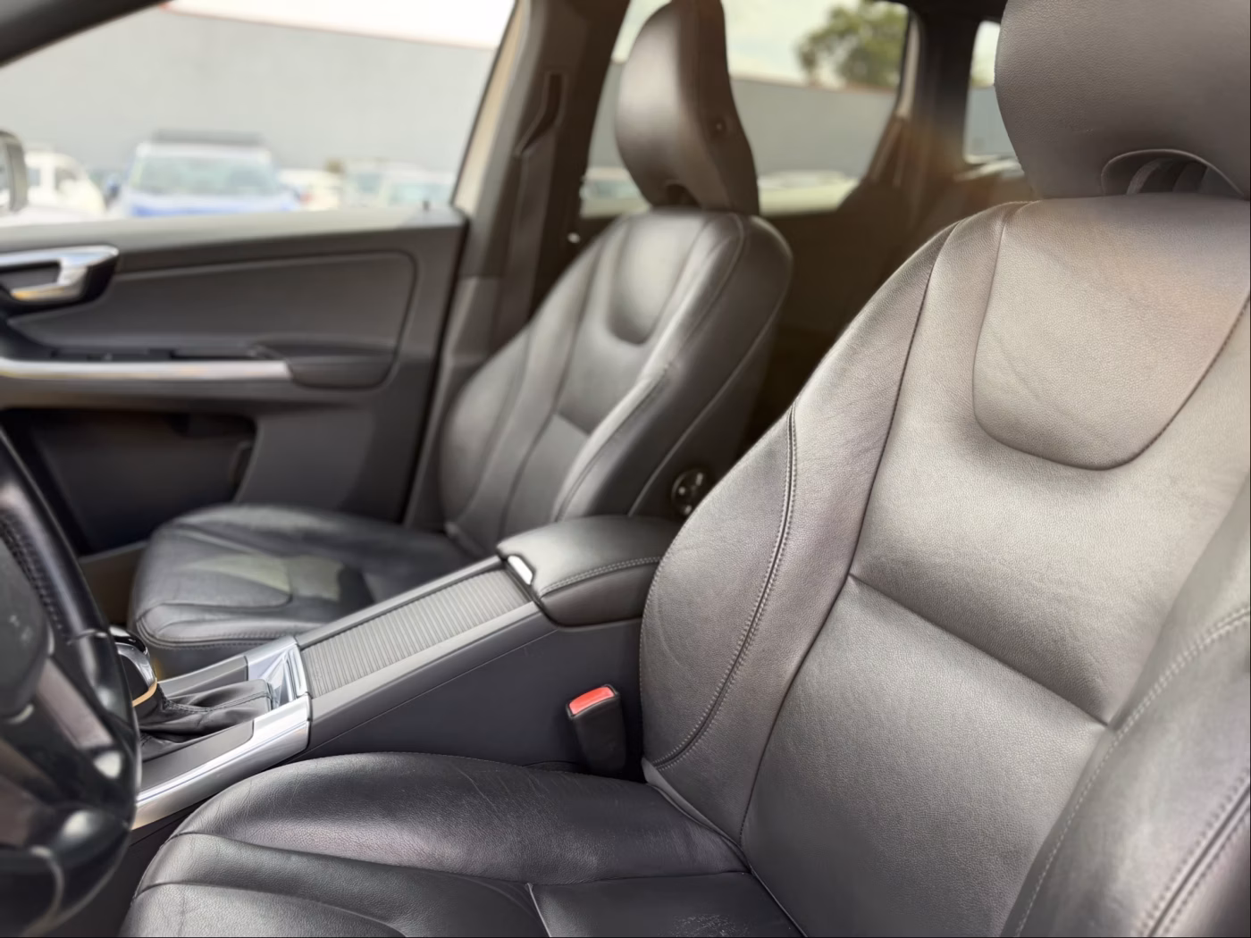 Volvo XC60 фото 28
