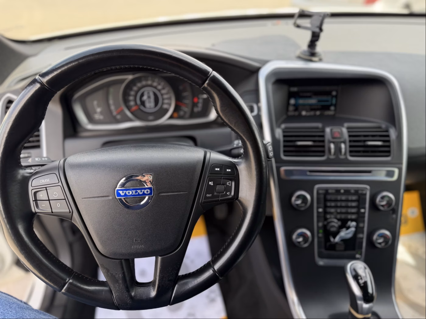 Volvo XC60 фото 27
