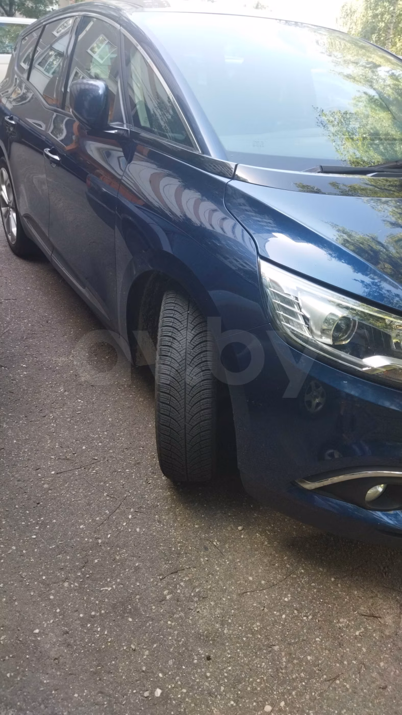 Renault Grand Scenic фото 8