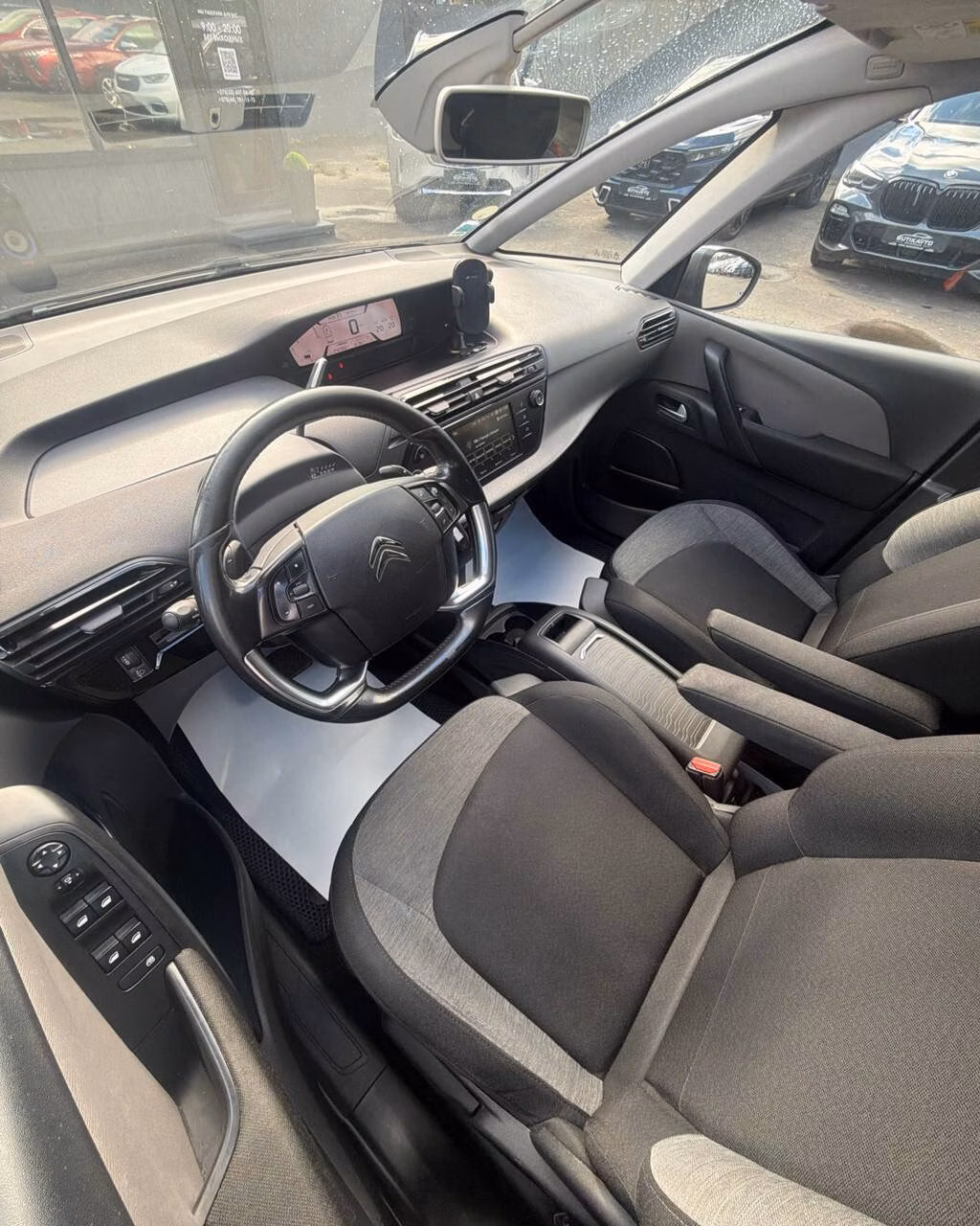 Citroen C4 Picasso фото 6