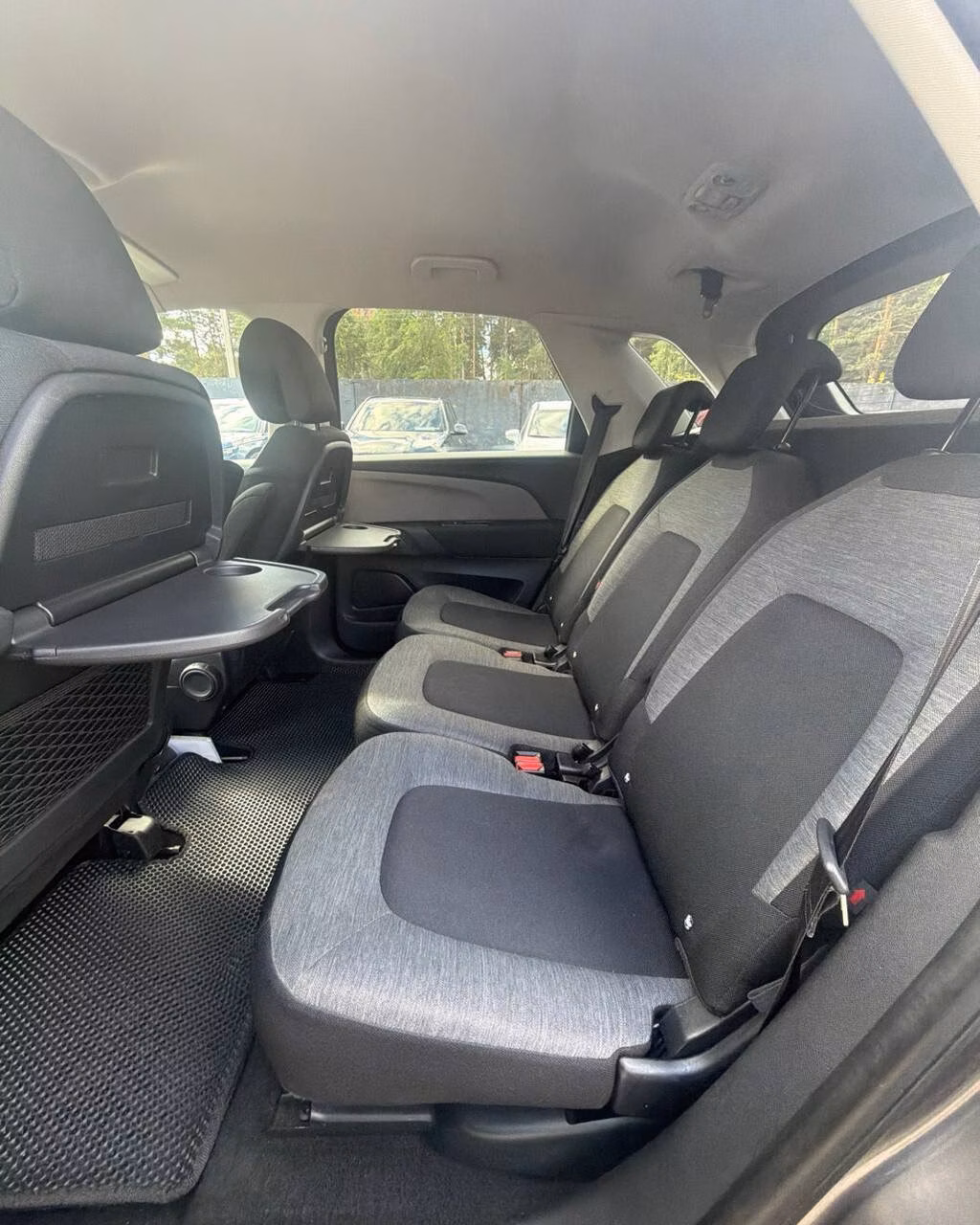 Citroen C4 Picasso фото 7