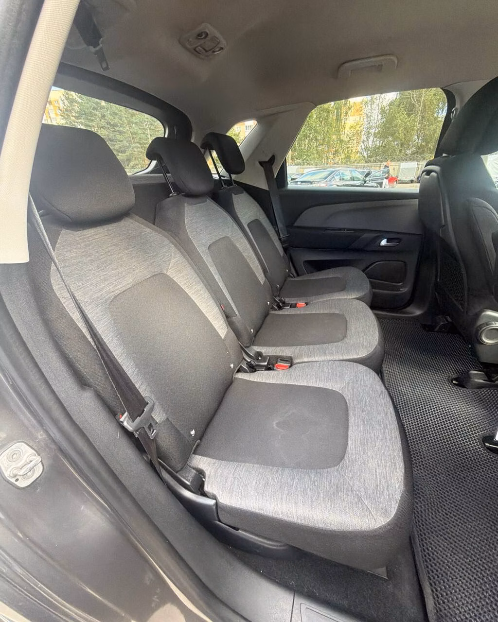 Citroen C4 Picasso фото 8