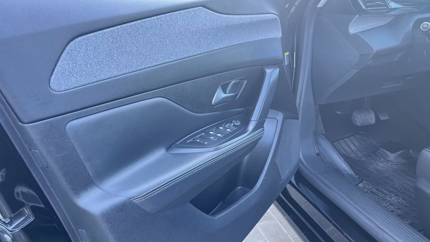 Peugeot 308 фото 12