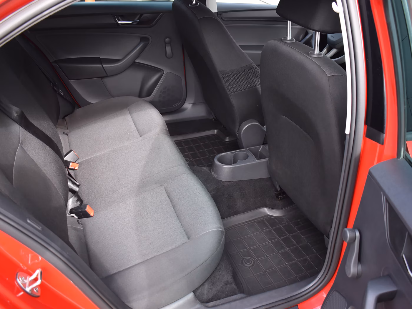 Skoda Rapid фото 14