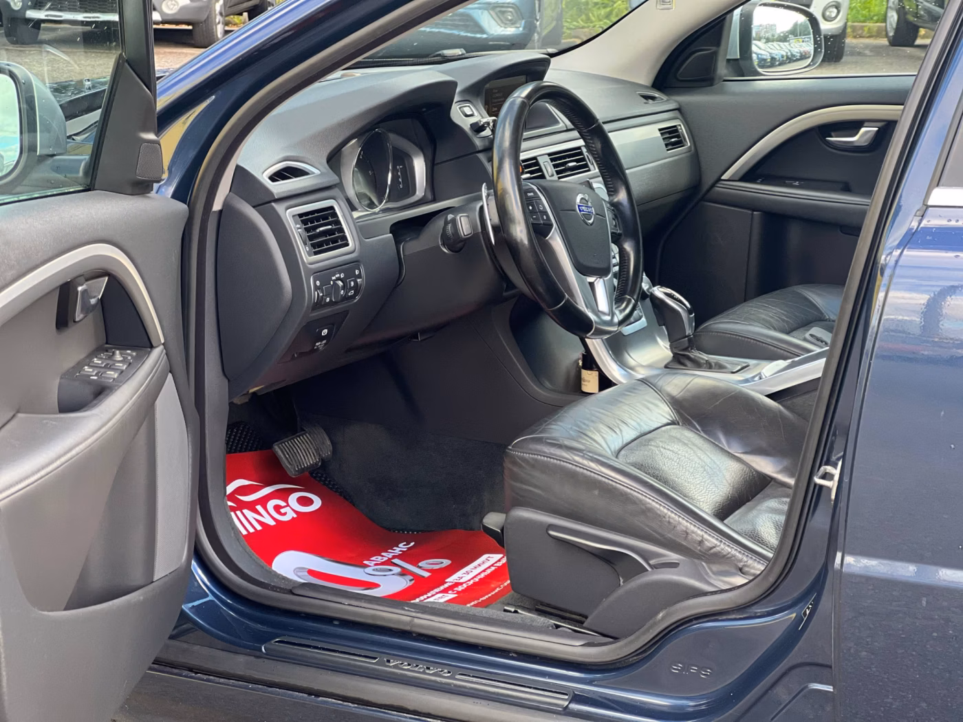 Volvo V70 фото 11