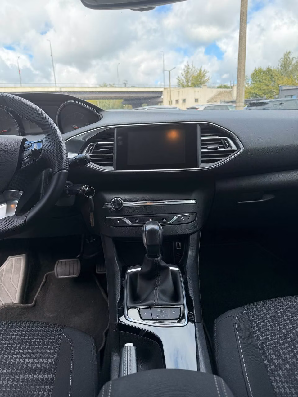 Peugeot 308 фото 12