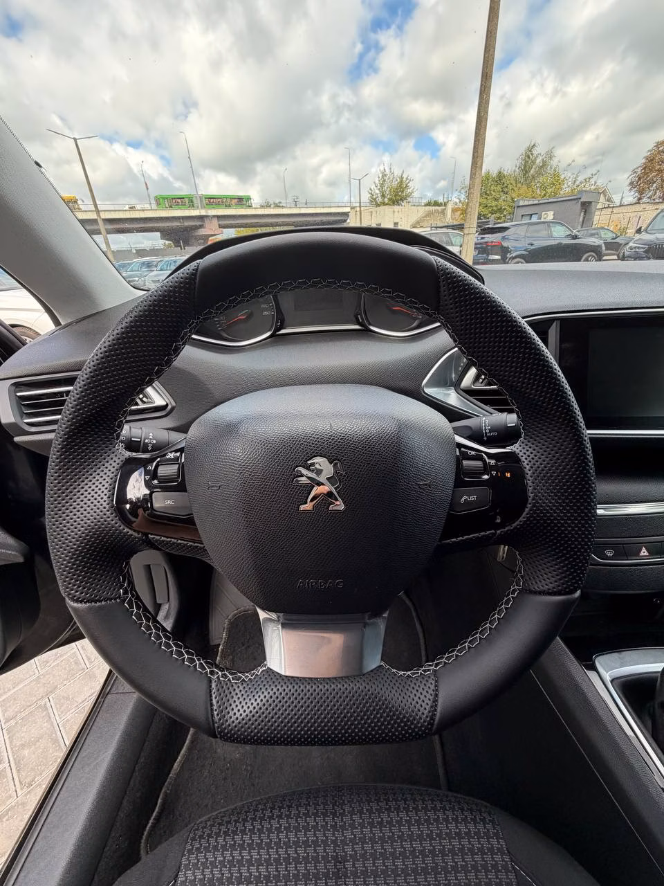 Peugeot 308 фото 13