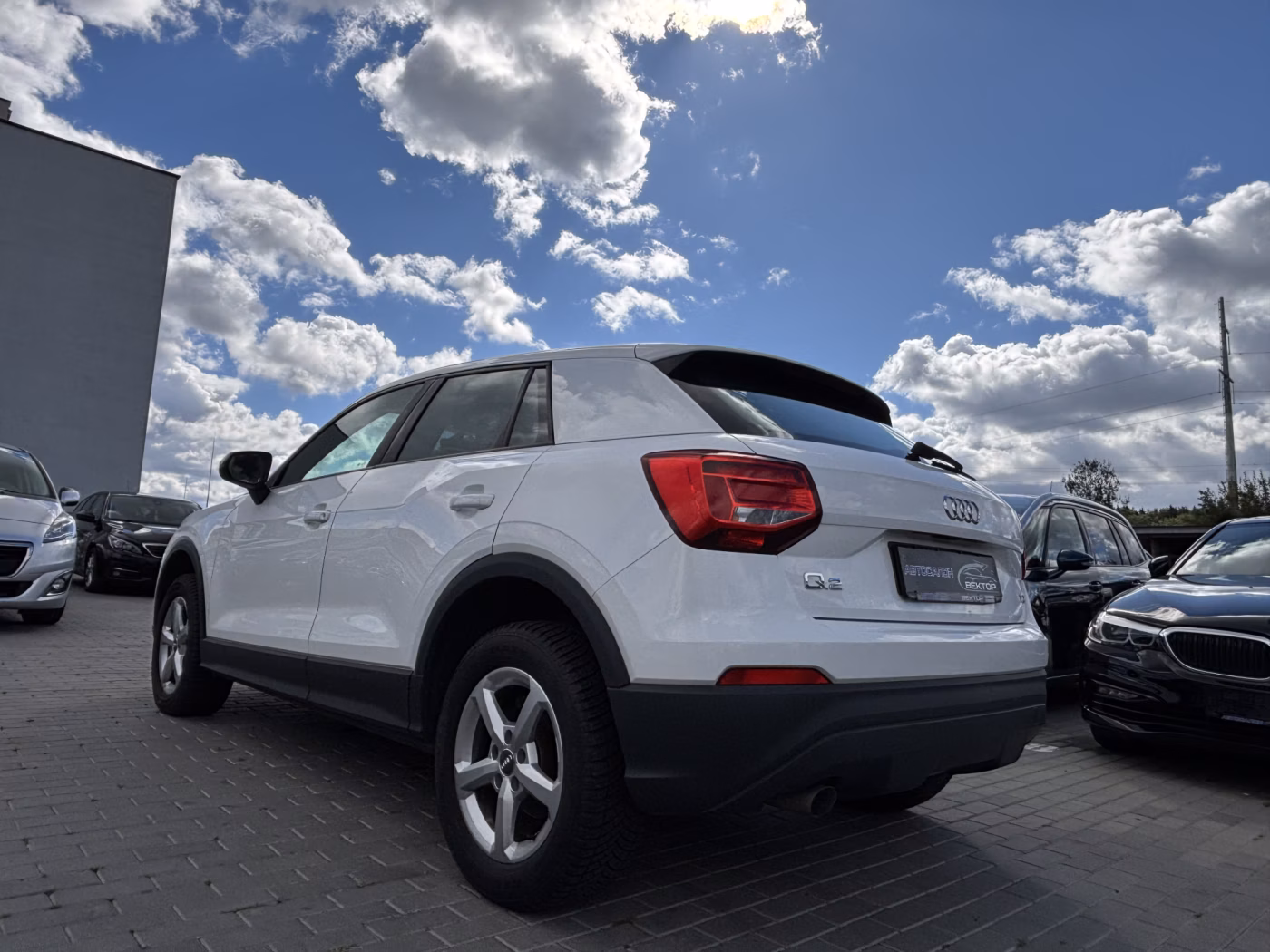 Audi Q2 фото 11