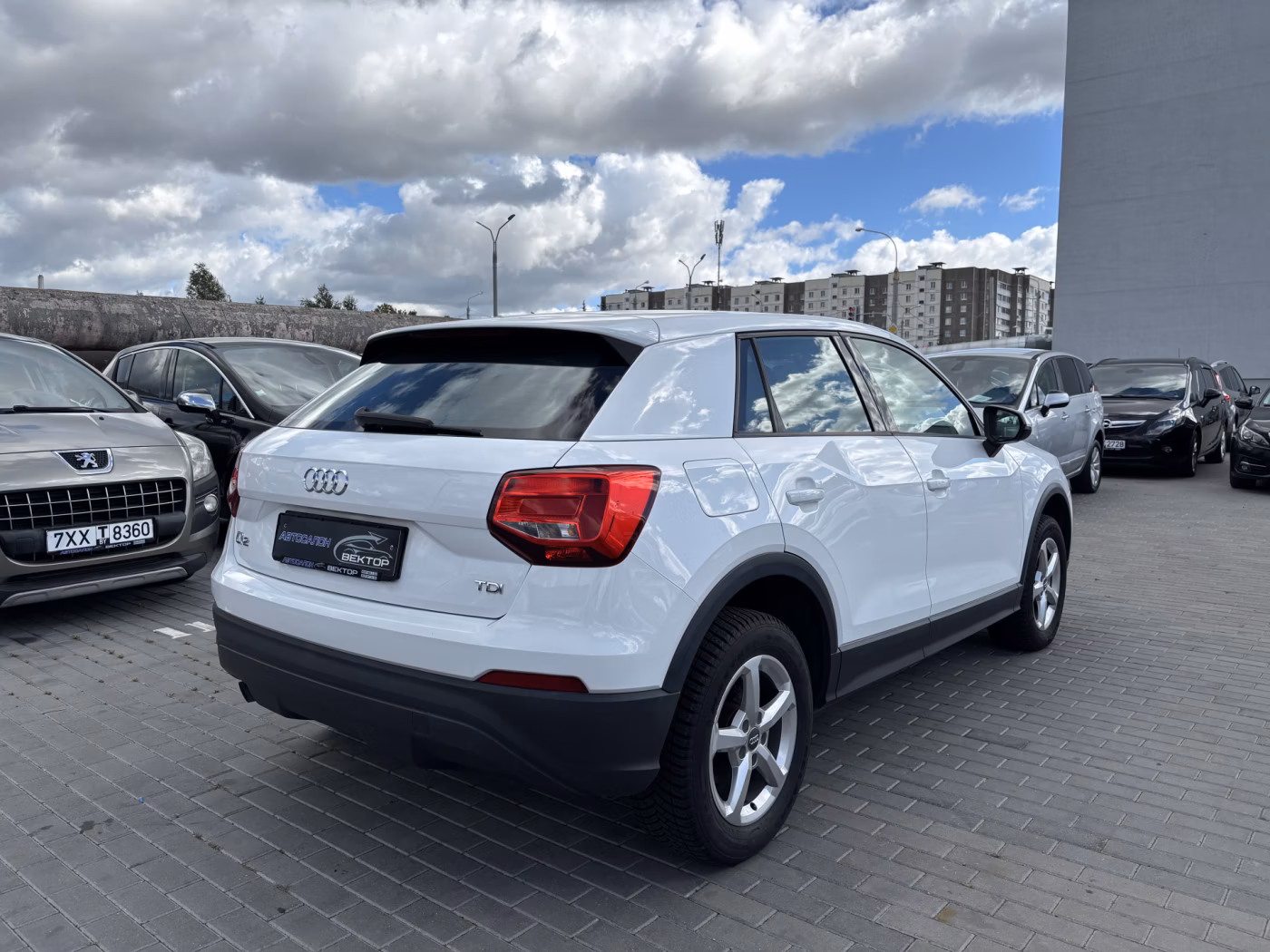 Audi Q2 фото 7