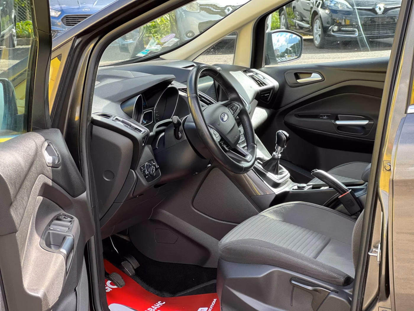 Ford C-MAX фото 9