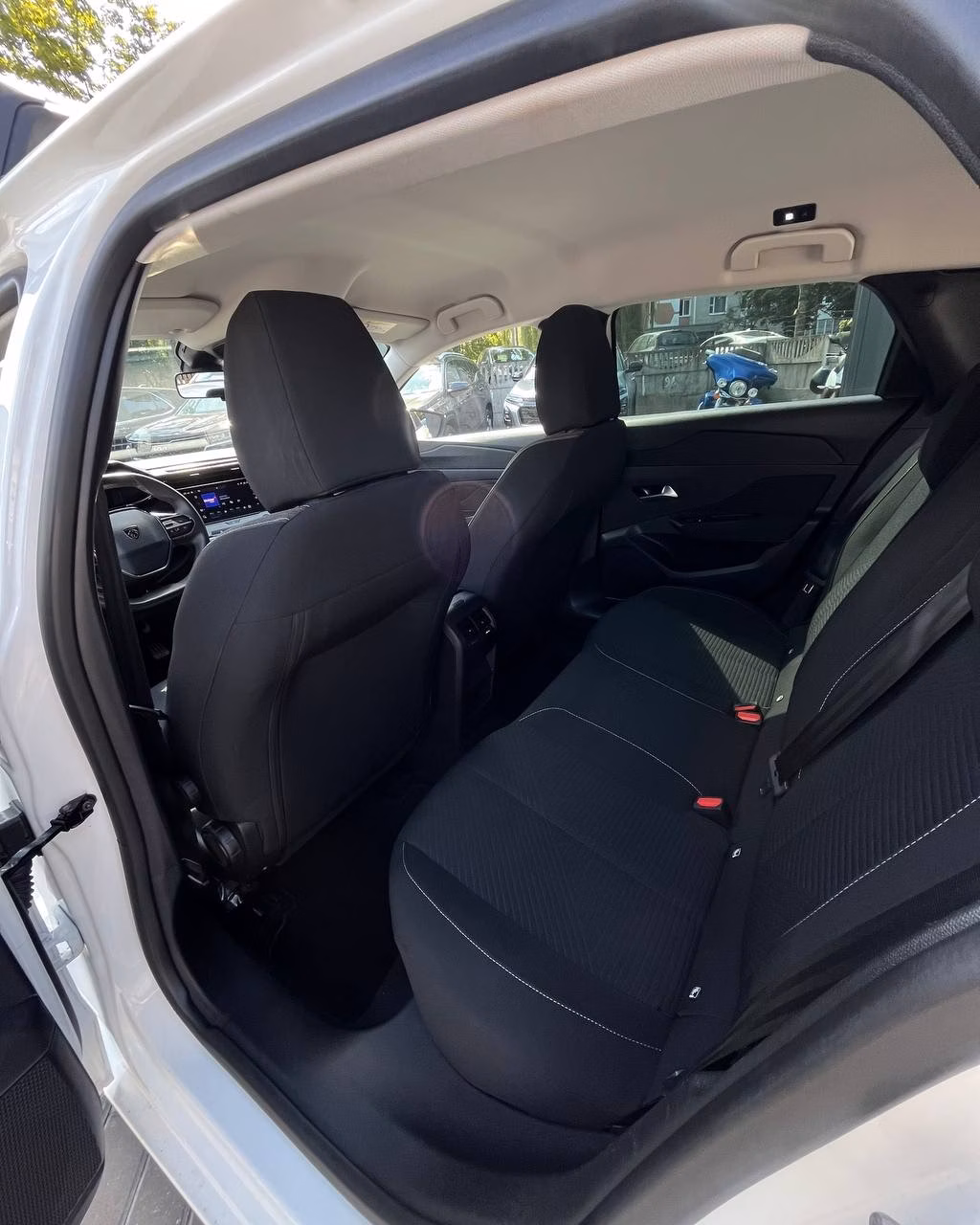 Peugeot 308 фото 11
