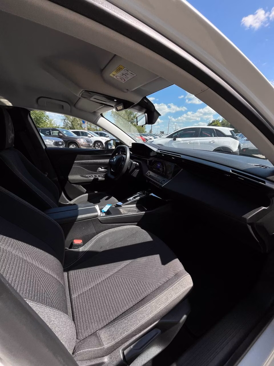 Peugeot 308 фото 12