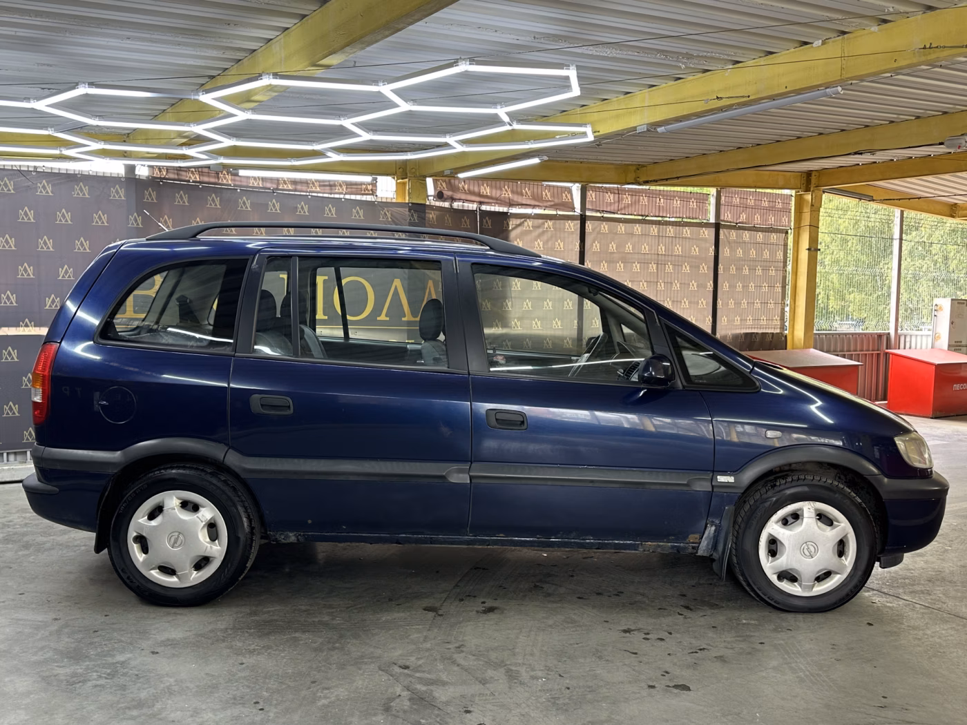 Opel Zafira фото 6