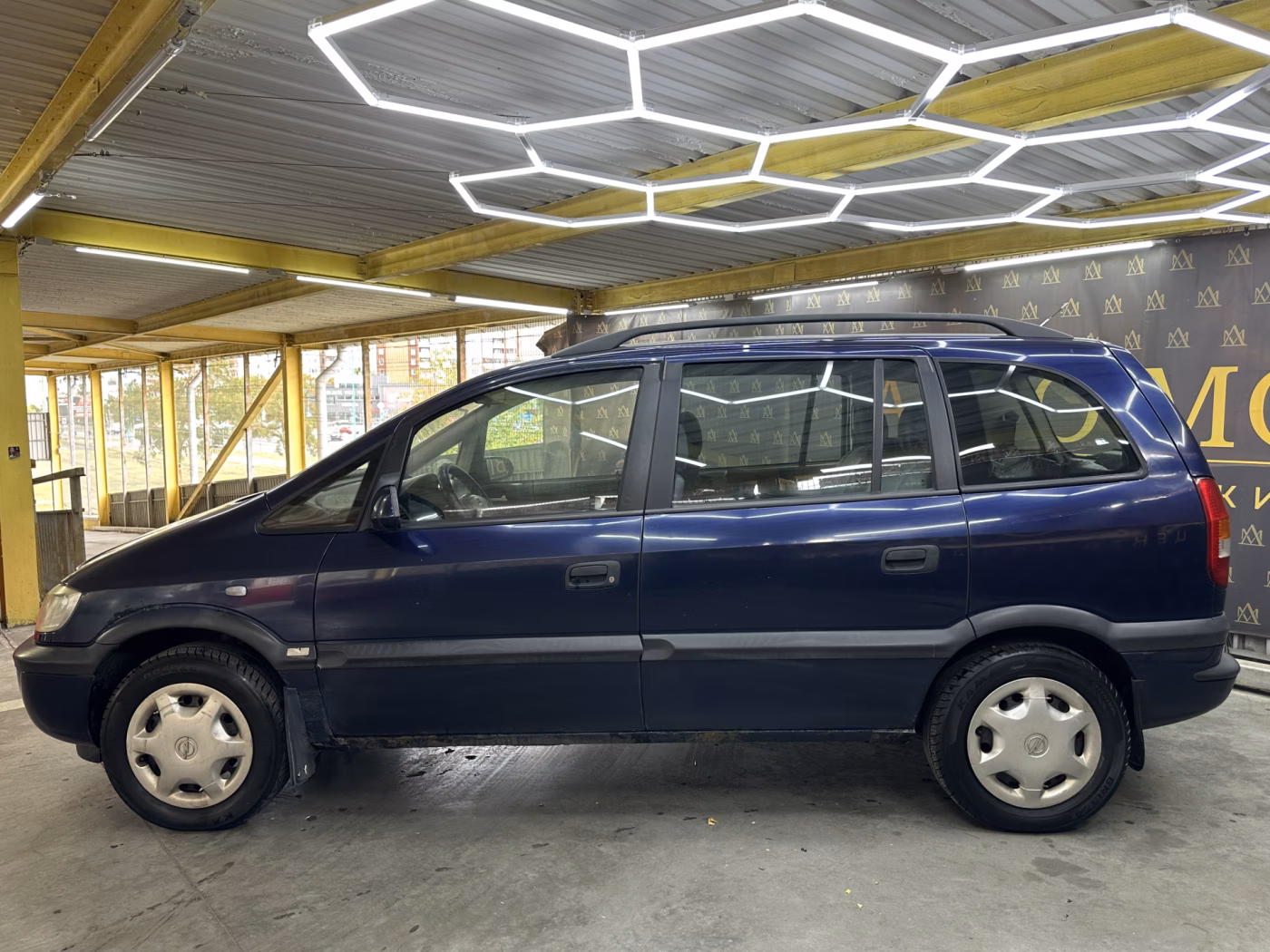 Opel Zafira фото 5