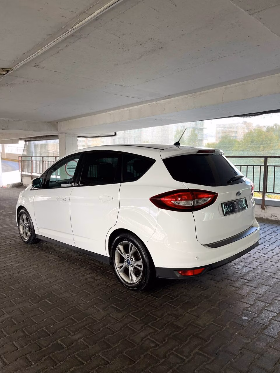 Ford C-MAX фото 4