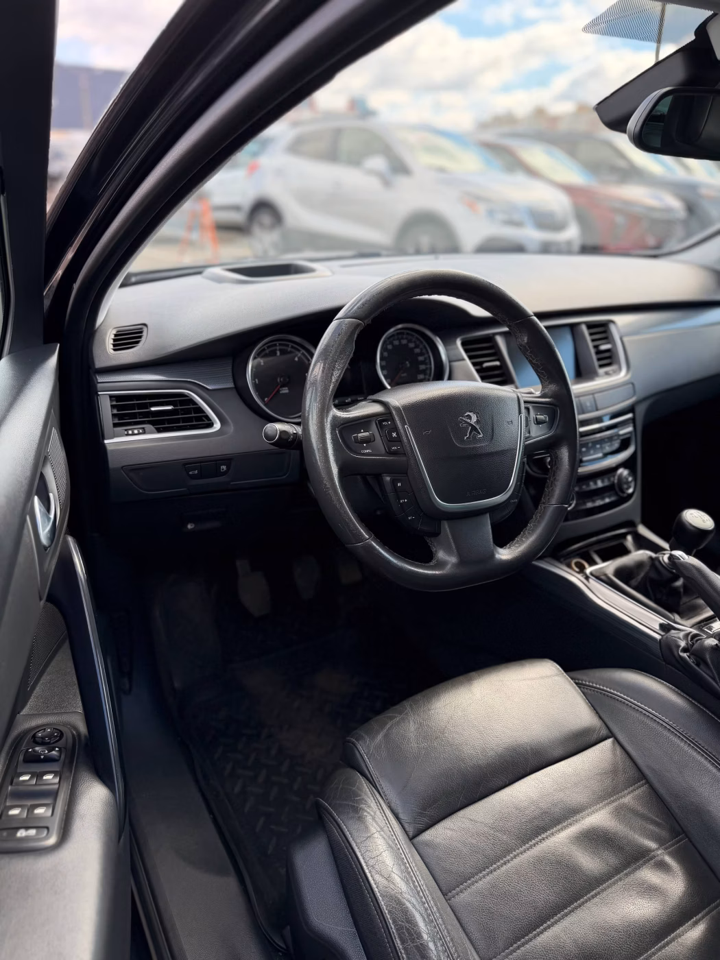Peugeot 508 фото 9