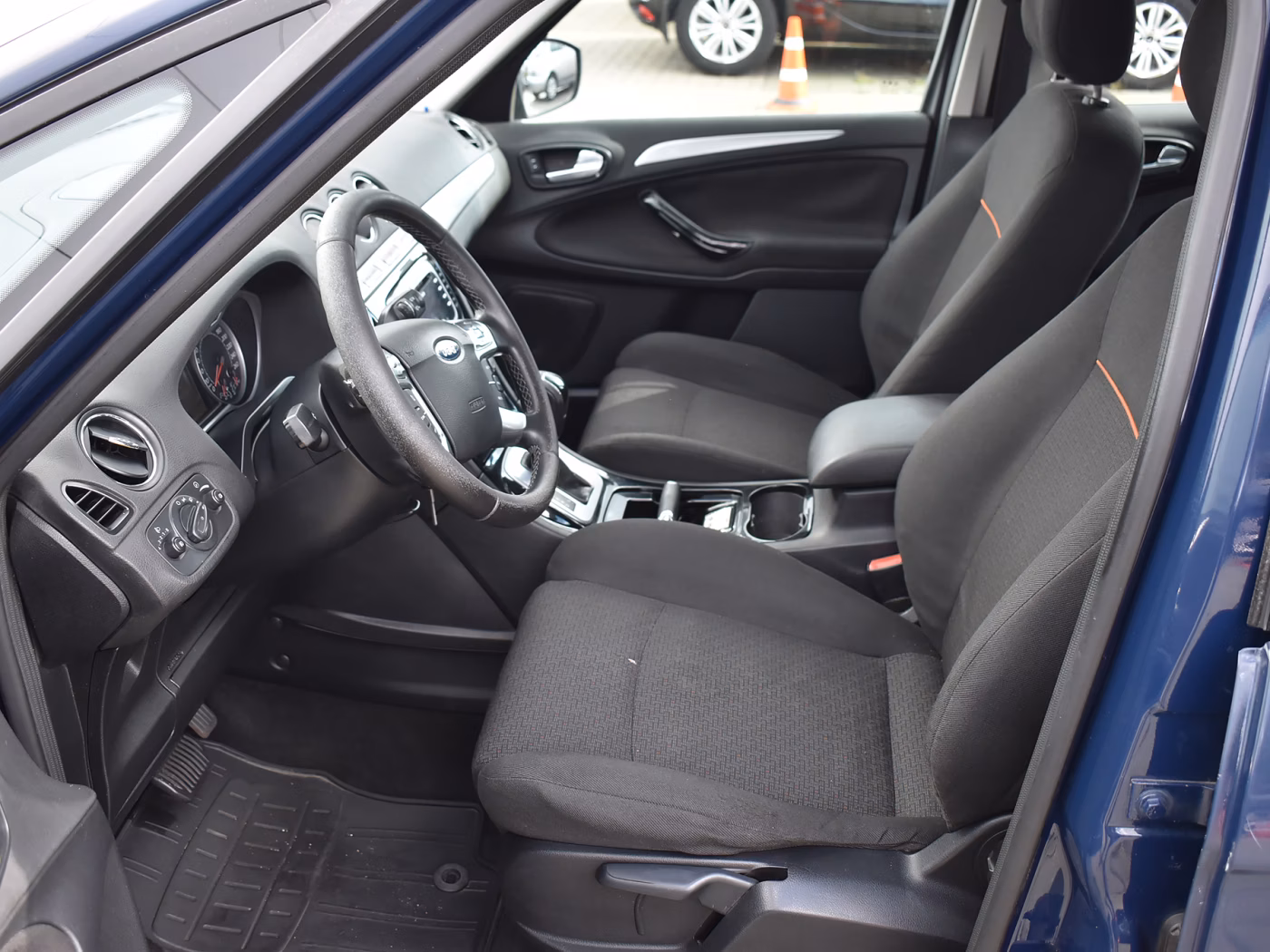 Ford S-MAX фото 12