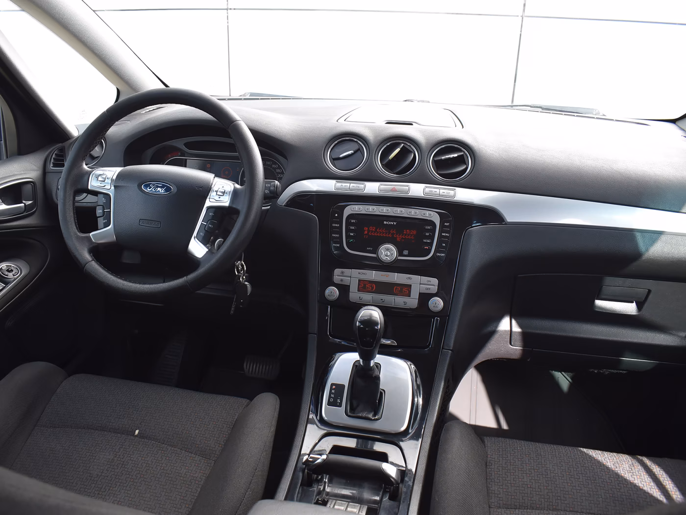 Ford S-MAX фото 9