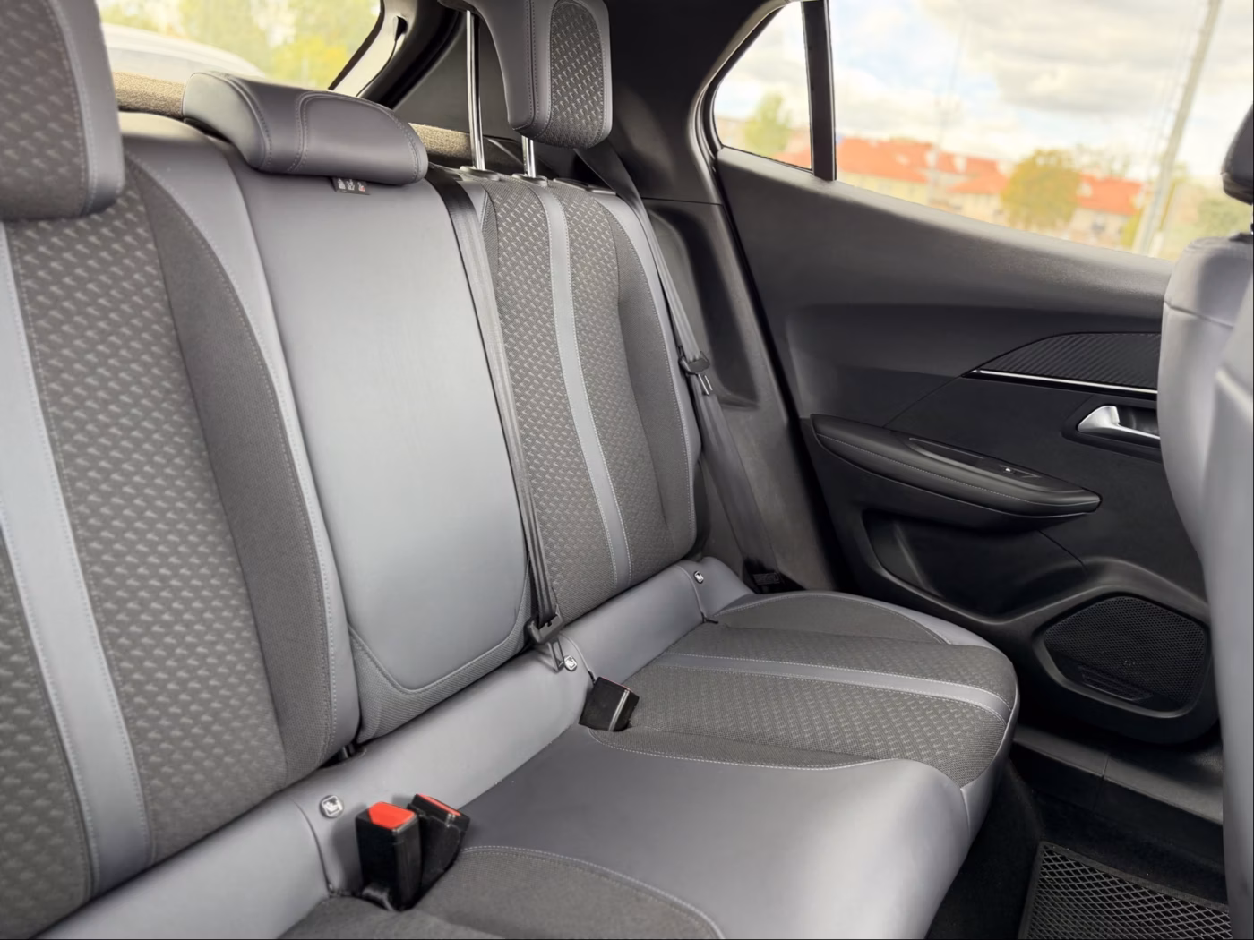 Peugeot 2008 фото 17
