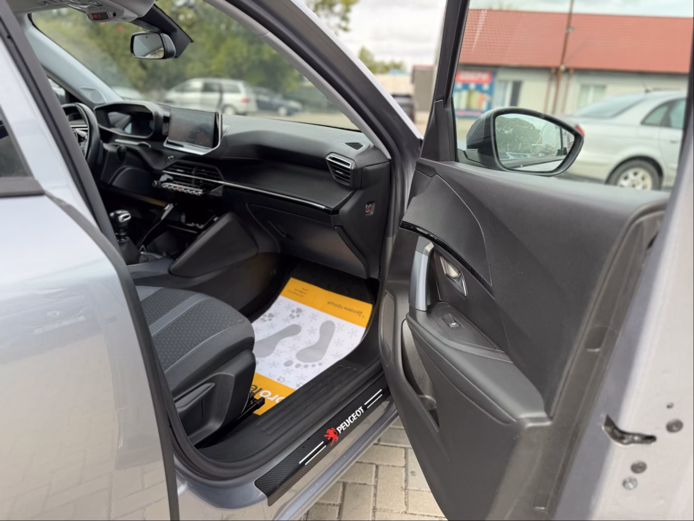 Peugeot 2008 фото 19