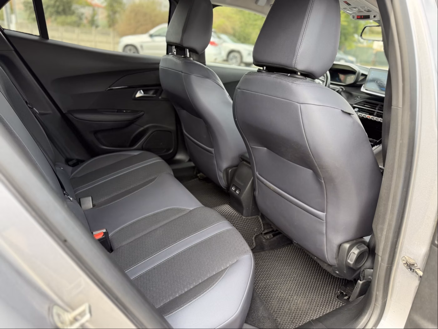 Peugeot 2008 фото 22
