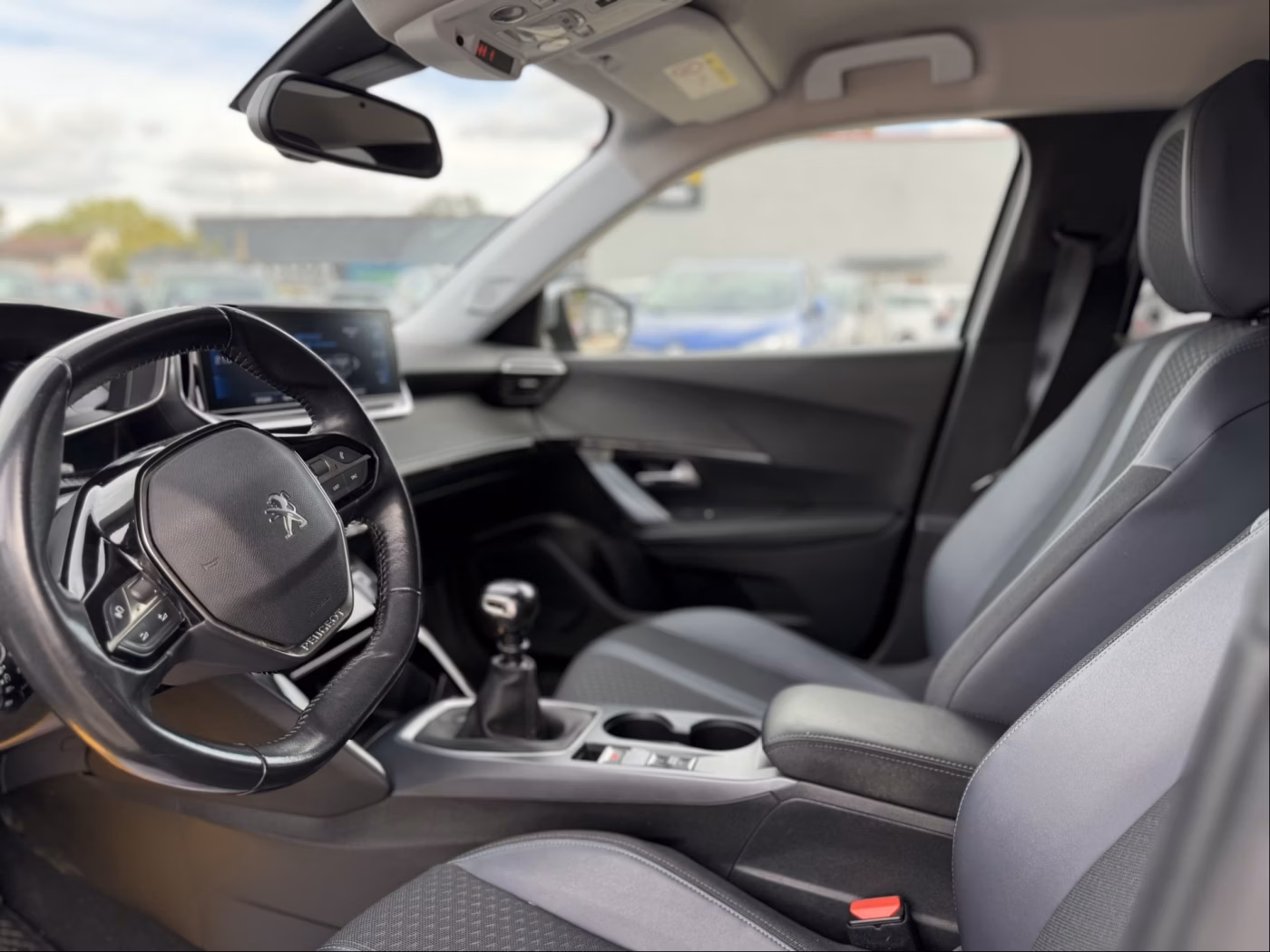 Peugeot 2008 фото 24