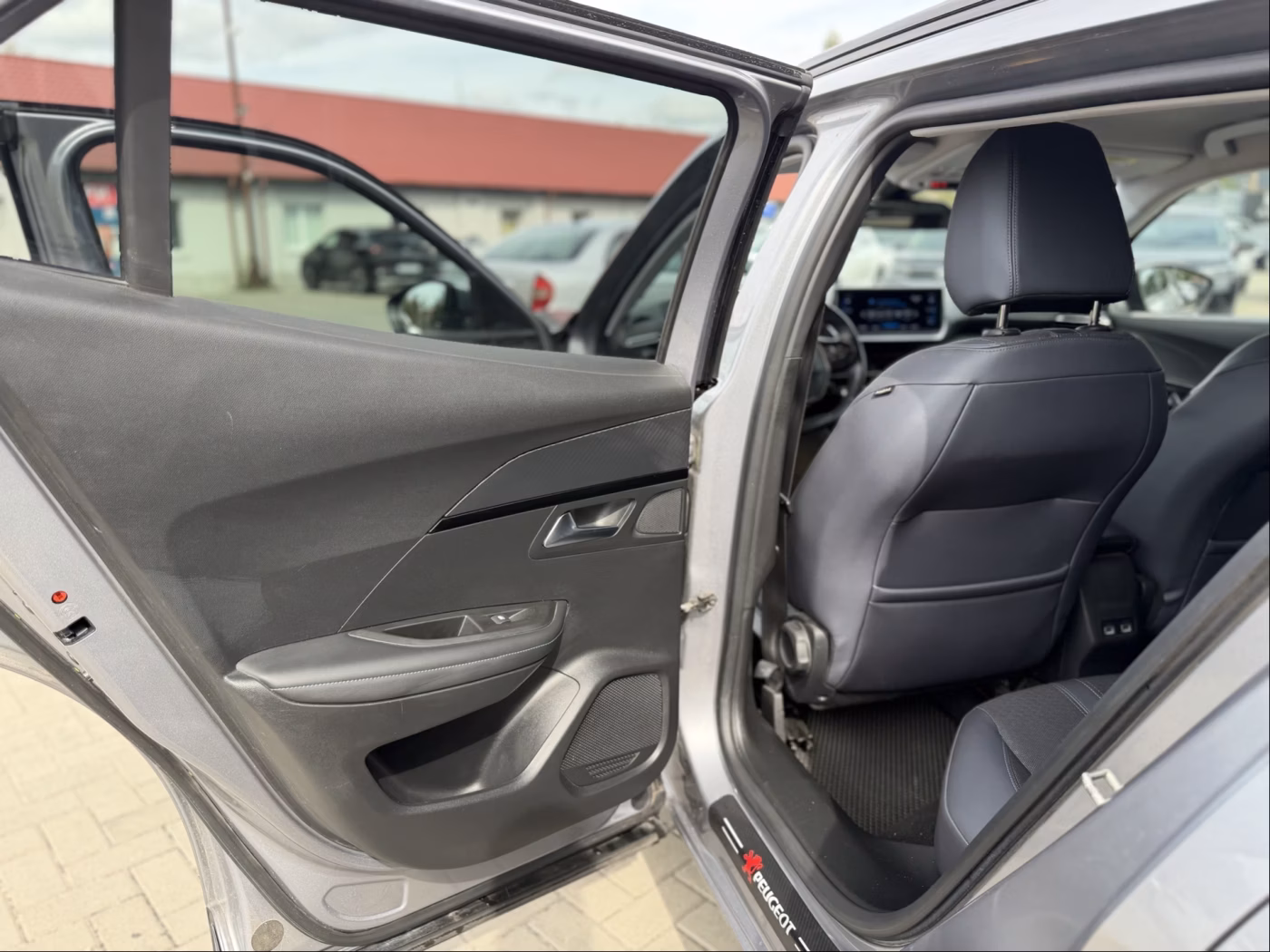 Peugeot 2008 фото 21