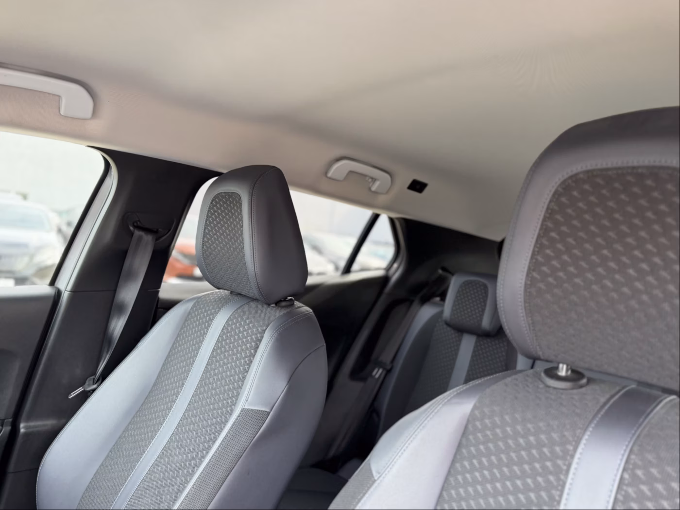 Peugeot 2008 фото 23