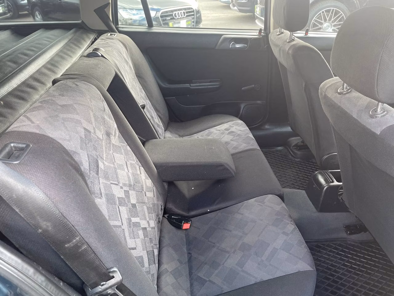 Opel Astra фото 15