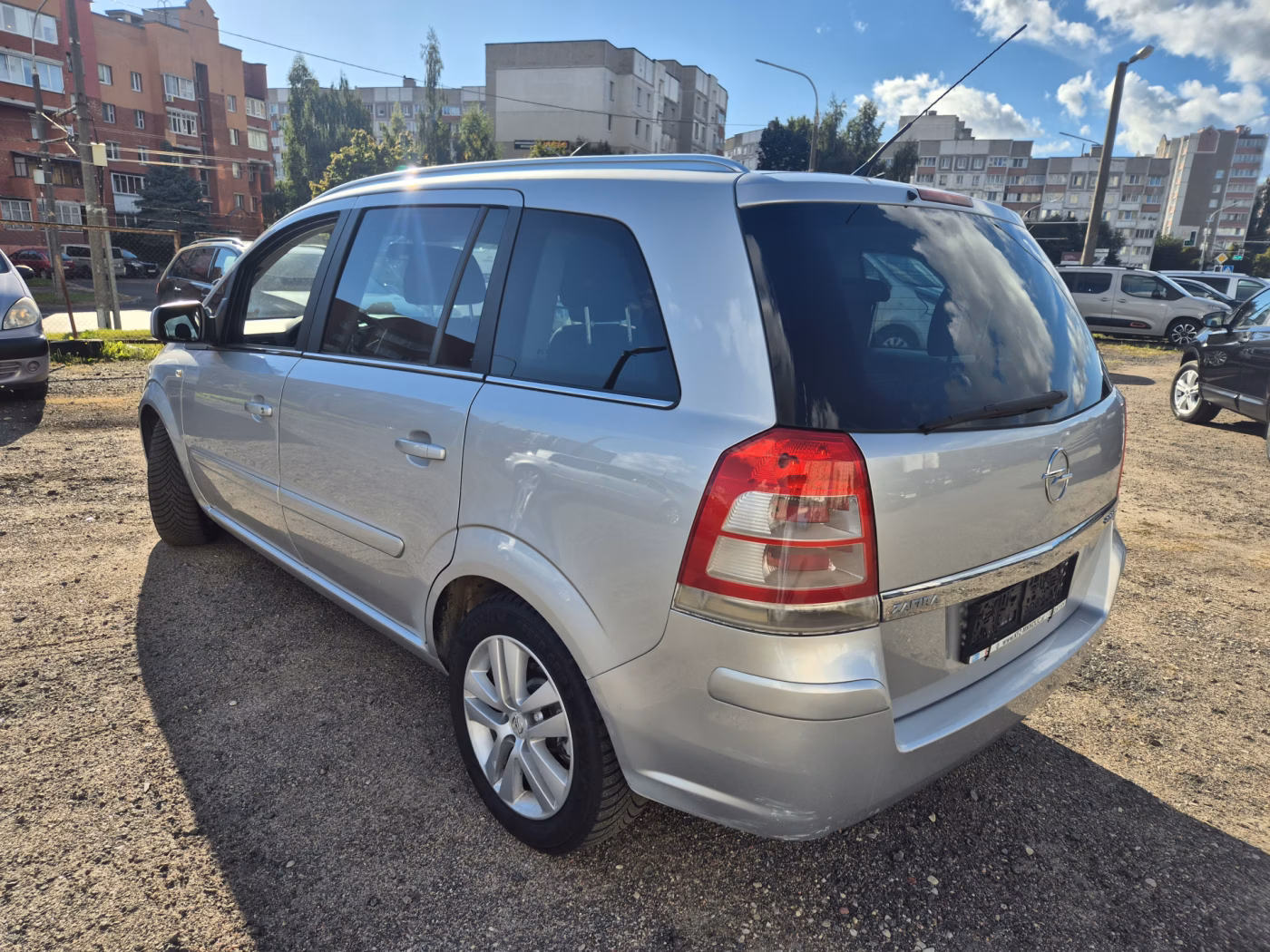Opel Zafira фото 6